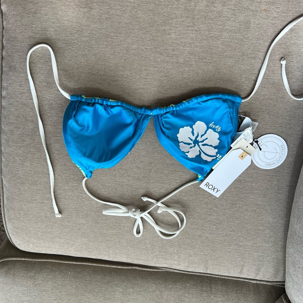 Large Roxy swim top - Picture 4 of 6